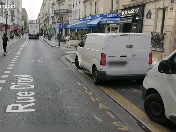 Local 45 m² Paris