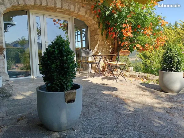 Appartement avec grand terrain sur les hauteurs de Lodève