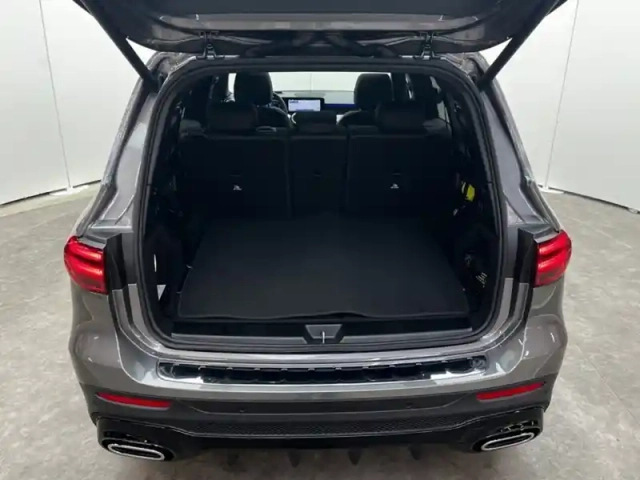 Mercedes Glb 200 d amg line — photo 10