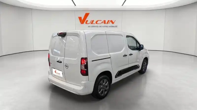Opel Combo cargo m diesel 130 ch aut. — photo 7