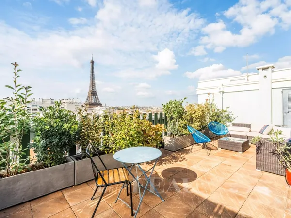 Paris lisière 7e - Penthouse avec terrasses, vues exceptionnelles sur la tour Eiffel et monuments