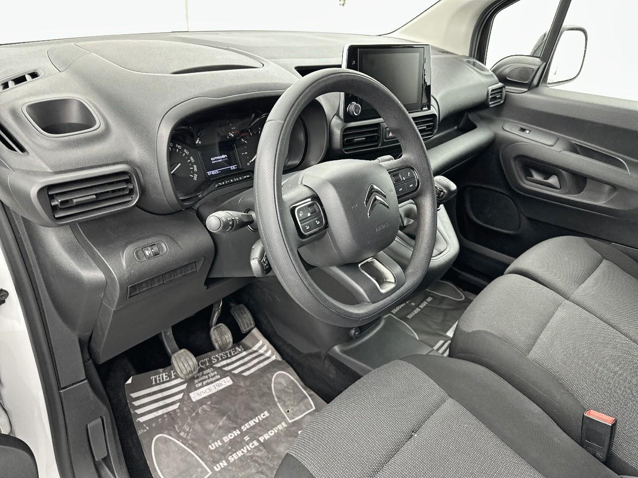 Citroën Berlingo van m 650 bluehdi 100 s&s bvm6 driver — photo 8