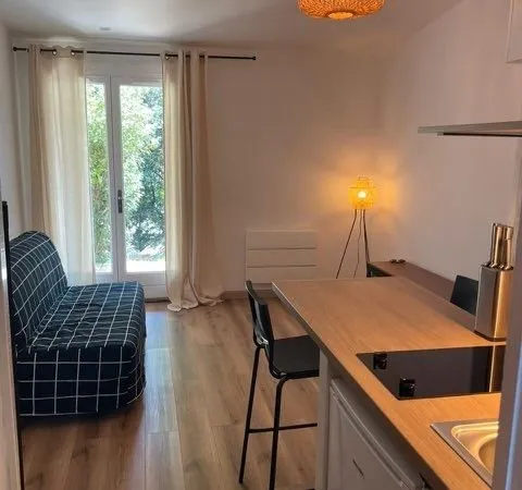 Location studio meublé (les hauts de Nîmes)