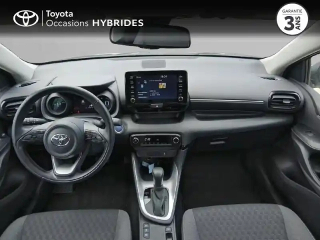 Toyota Yaris 116h design 5p my22 — photo 8
