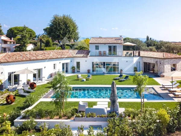 St Paul de Vence - Vue Carte Postale sur le village
