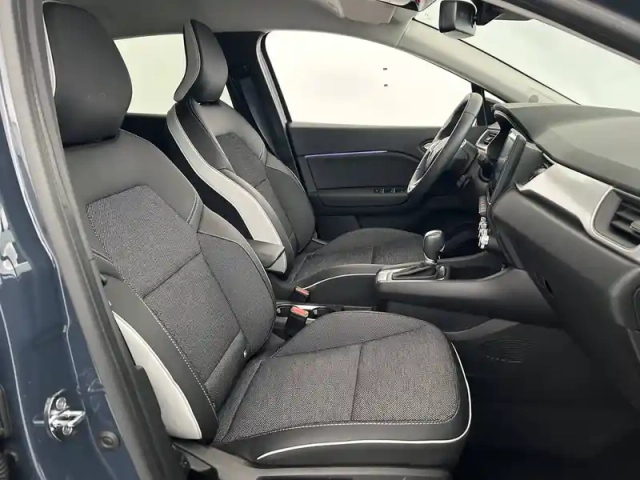Renault Captur e-tech plug-in 160 - 21 — photo 38