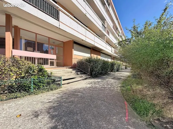 Studio 1 pièce 32 m²