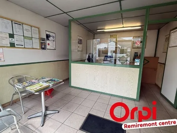 Local commercial 217 m²