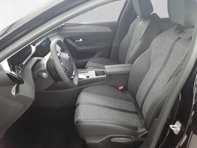 Peugeot 308 sw hybrid 145 e-dcs6 — photo 33