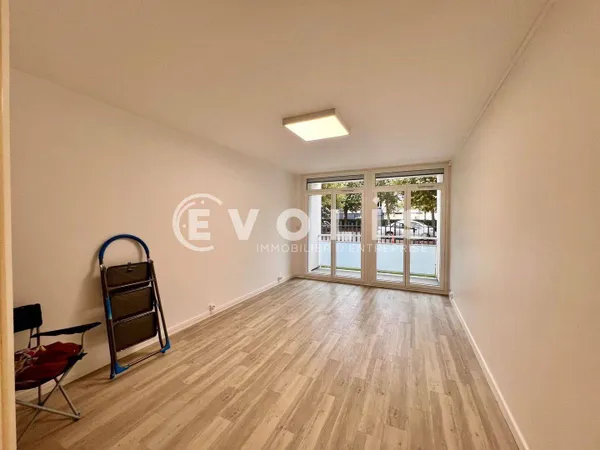 Bureaux 74 m²