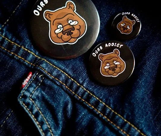 Entreprise complète à reprendre - Activité badges personnalisés + 74 000 de stock + machines + site 