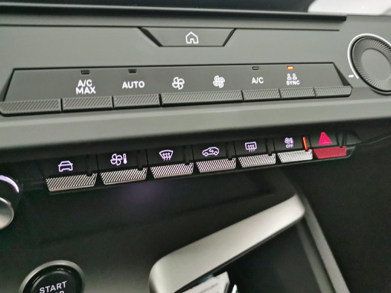 Peugeot 308 sw hybrid 145 e-dcs6 style — photo 33