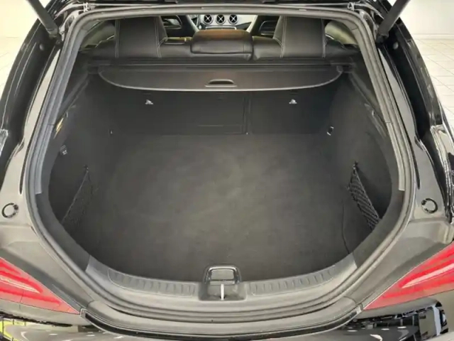 Mercedes Cla shooting brake  220 d sb se — photo 10