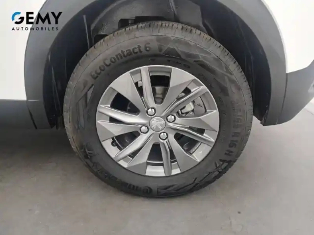 Peugeot 2008 puretech 130 s&amp;s bvm6 — photo 11