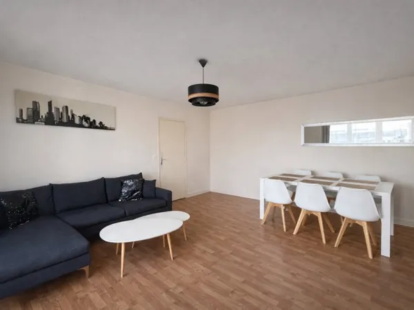 Appartement 3 pièces - 82 m² - Gare Chartres à 5 minutes