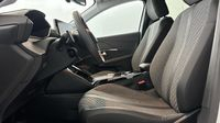 Peugeot 208 1.2 Hybrid 145ch Allure e-DCS6 — photo 12
