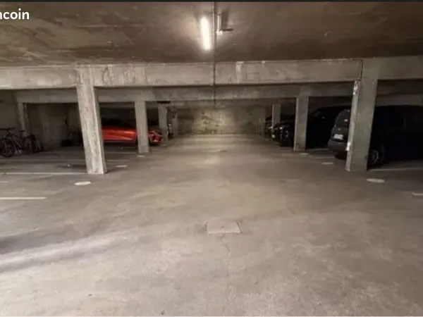 Place de parking sous terrain centre ville