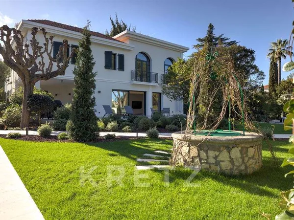 Maison 10 pièces 300 m²