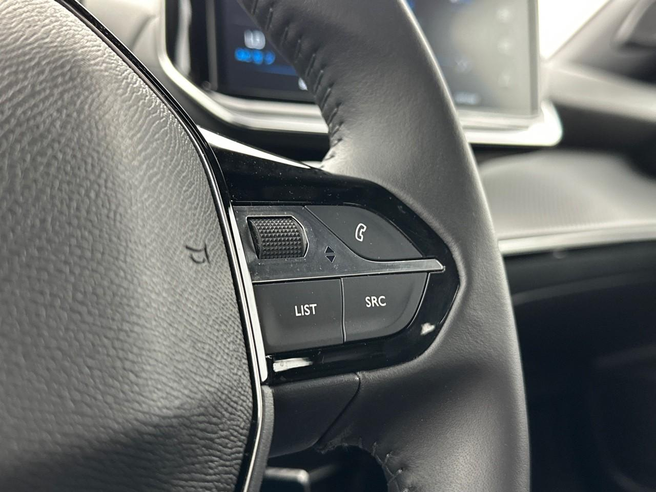 Peugeot 2008 100 s&s bvm6 style — photo 18