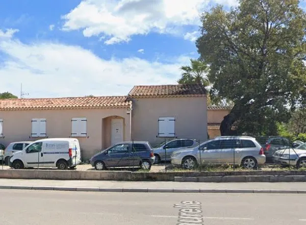 Cession de bail commercial - Local bureaux/stockage - Le Cannet-des-Maures (83340)