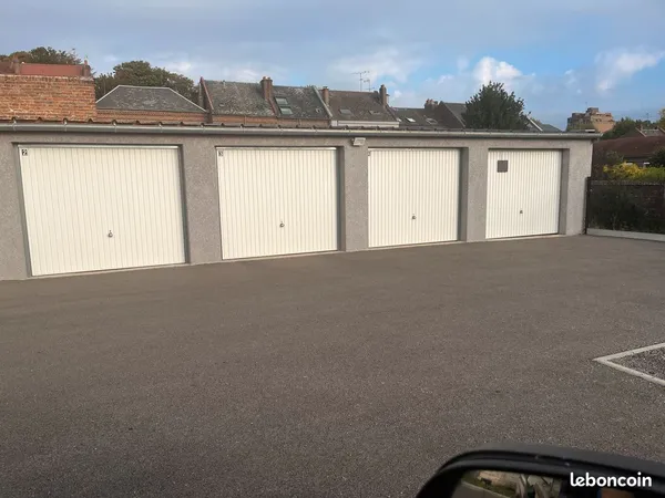 Garage à louer Secteur rue de Péronne