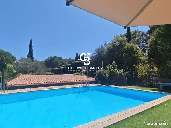 Propriété 5 pièces 175 m²