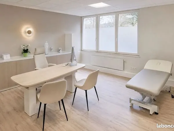 Local paramédical/commercial - 2 pièces 32m²