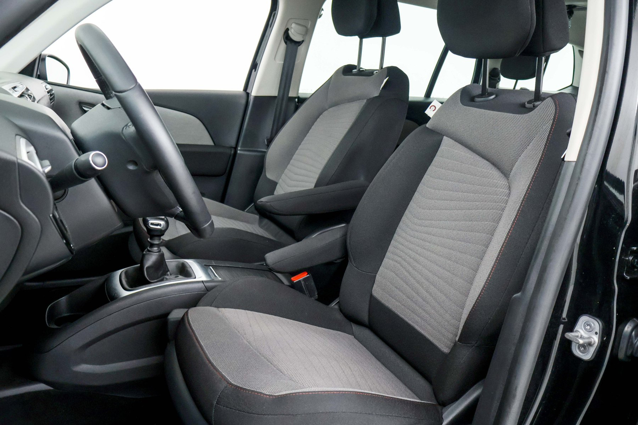 Citroën Grand C4 Spacetourer — photo 12
