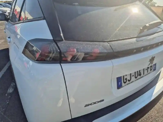 Peugeot 2008 puretech 100 s&amp;s bvm6 — photo 38