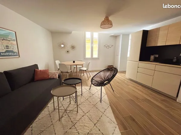 T2 rénové à louer Centre ville Aix en Provence