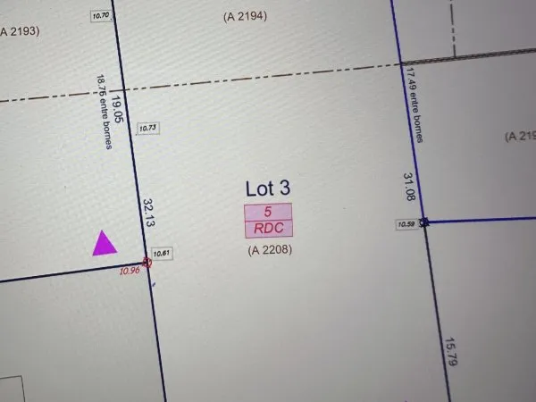 Terrain 611 m²