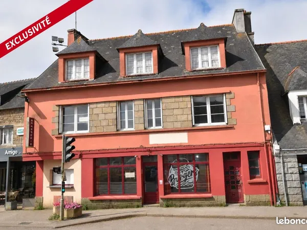 Local 213 m² PLONEVEZ-PORZAY