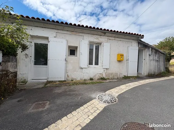 Studio 1 pièce 27 m²