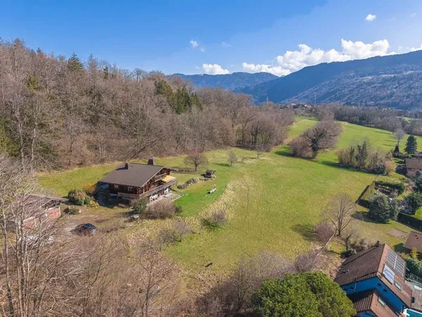 Chalet 5 pièces 240 m²