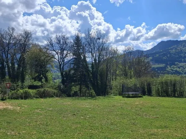 Terrain 1017 m²