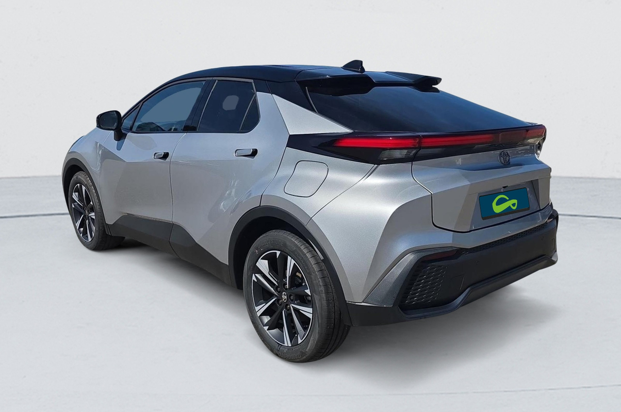 Toyota C-HR — photo 3