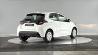 Toyota Yaris 116h Dynamic Business Affaire MY22 + Programme Toyota Expérience — photo 5