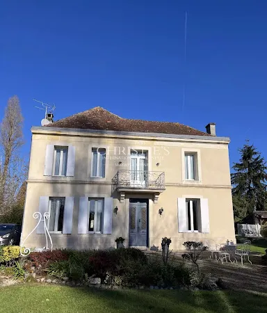 Maison 6 pièces 250 m²