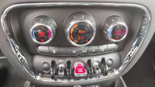 Mini Clubman 1.5 One D 116 - One – 2017 – 173031 km – Diesel – Boîte Manuelle — photo 32