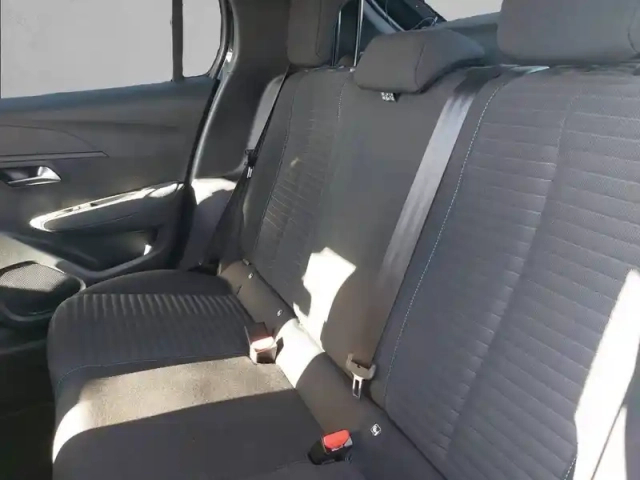 Peugeot 208 puretech 100 s&amp;s bvm6 — photo 12