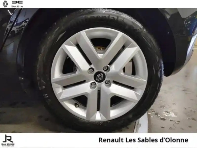 Renault Clio 1.5 blue dci 100ch evolution - 24 — photo 8