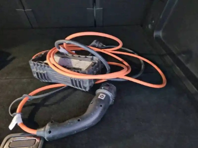 Citroën C5 Aircross hybride rechargeable 225 s&amp;s e-eat8 — photo 104