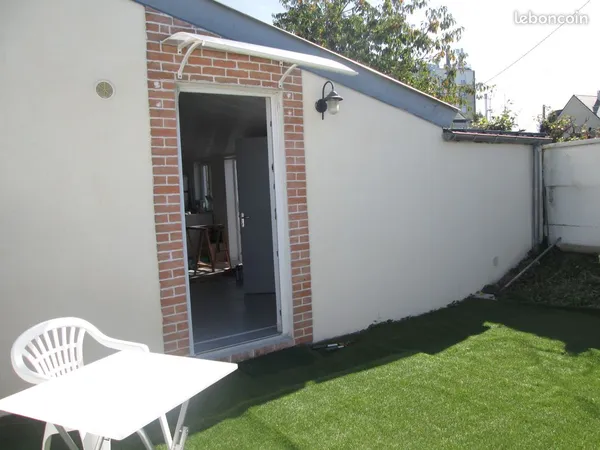 Studio RDC AVEC JARDIN st Cécile Aplemont
