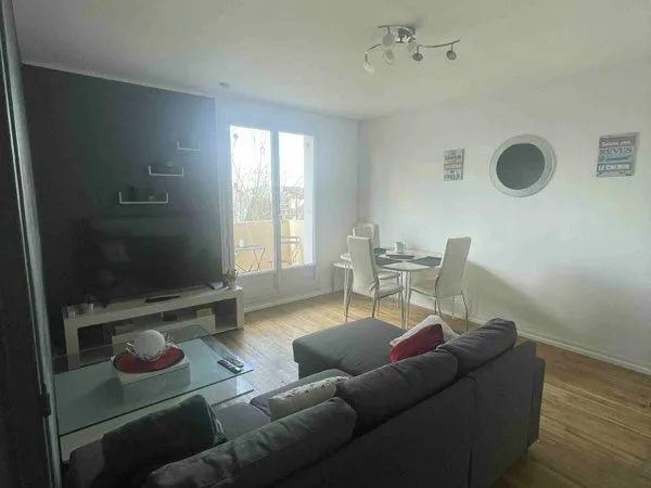 Appartement T4 rénové. Angers secteur Gare/la Fayette