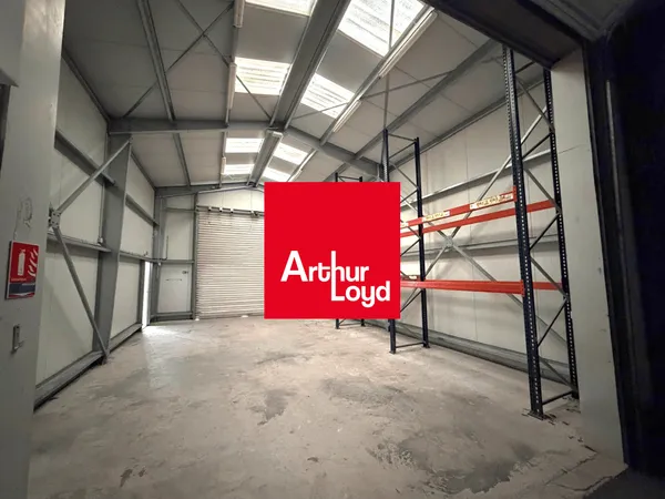 Local d'activité 305 m²