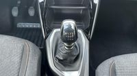 Peugeot 2008 1.2 100ch S&S Style — photo 19