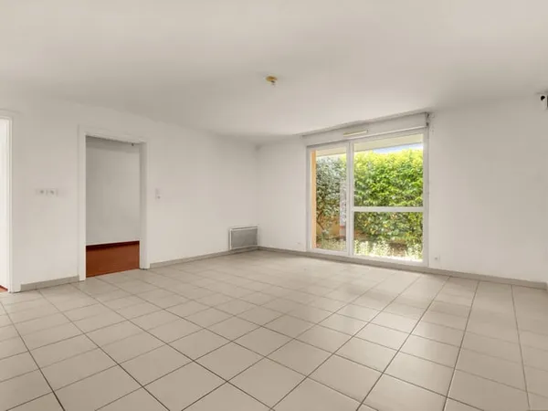 En exclusivité ! Appartement T3 de 59 m2 en rez-de-jardin, s