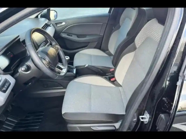 Renault Clio 1.5 blue dci 100ch evolution - 24 — photo 10