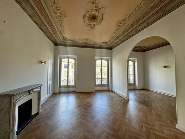 Appartement 6 pièces 160 m²