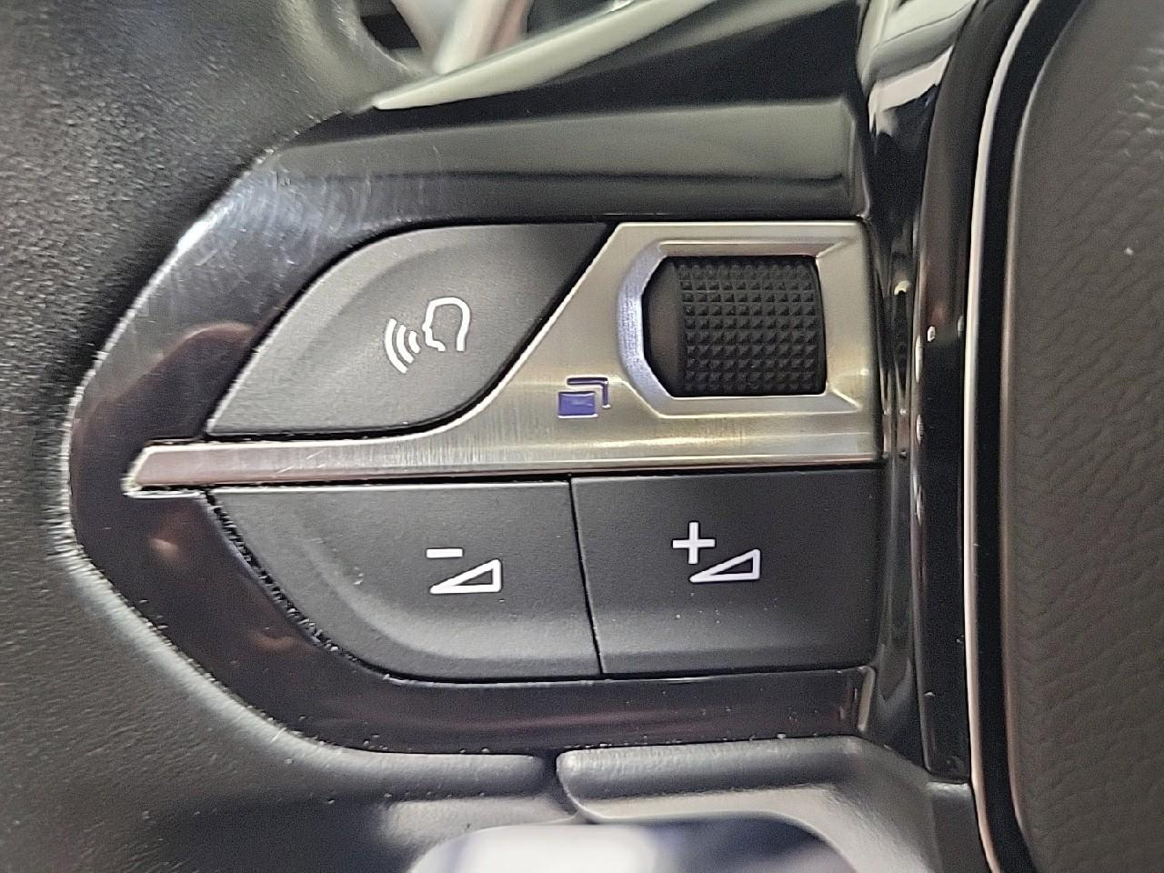 Peugeot 3008 hybrid 225 e-eat8 allure pack — photo 19